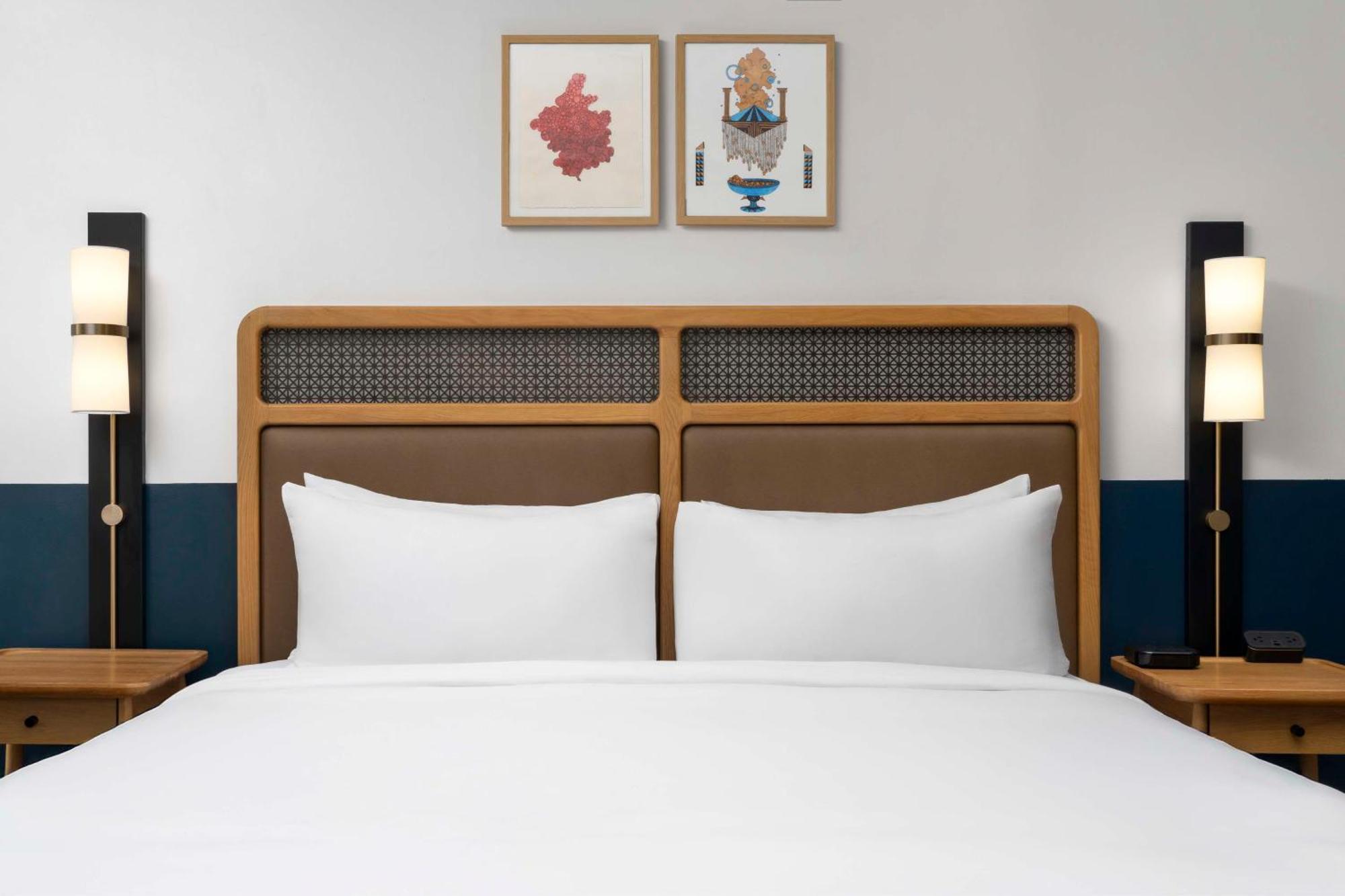 Deluxe King Room City View,1657140232:JPEG
